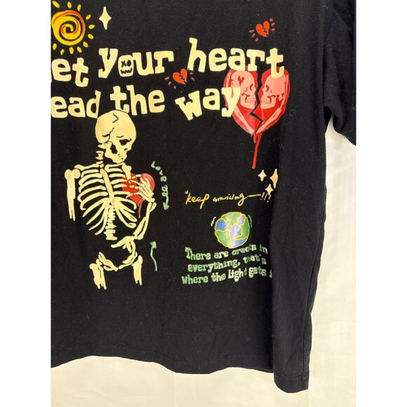 Romwe Let Your Heart Lead The Way Skeleton Black Graphic T-Shirt Size S Gothic - Picture 5 of 9